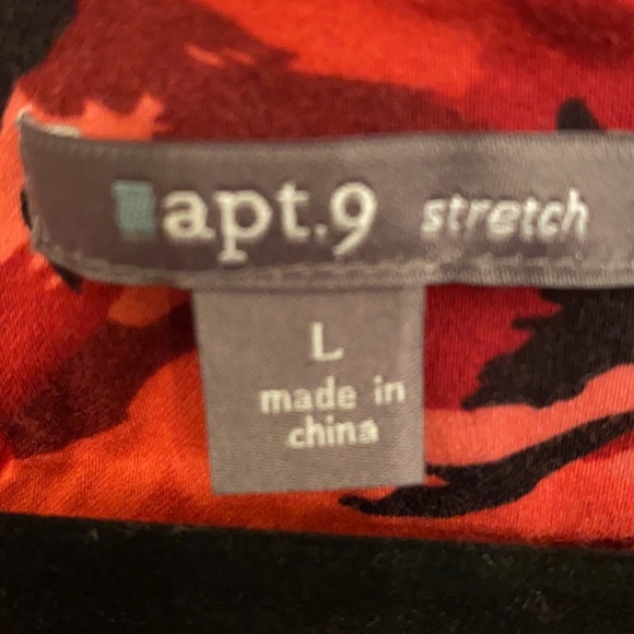 Apt 9 Red and black blouse with tie at waist - Picture 4 of 5